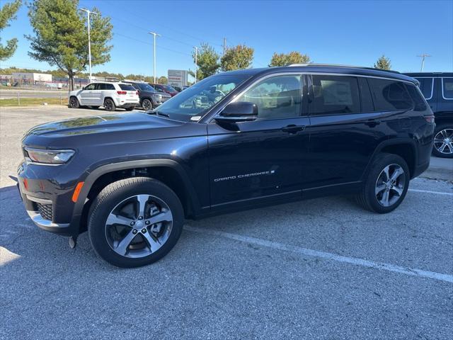 new 2024 Jeep Grand Cherokee L car, priced at $49,035