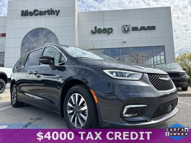 used 2021 Chrysler Pacifica Hybrid car, priced at $20,487
