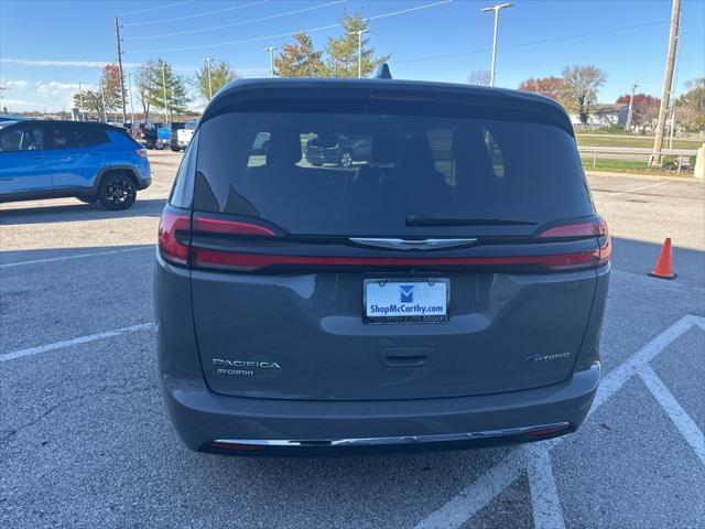 used 2022 Chrysler Pacifica Hybrid car, priced at $21,000