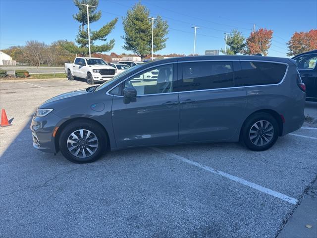 used 2022 Chrysler Pacifica Hybrid car, priced at $21,000