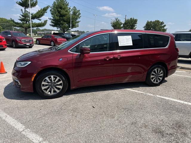 used 2022 Chrysler Pacifica Hybrid car, priced at $20,500