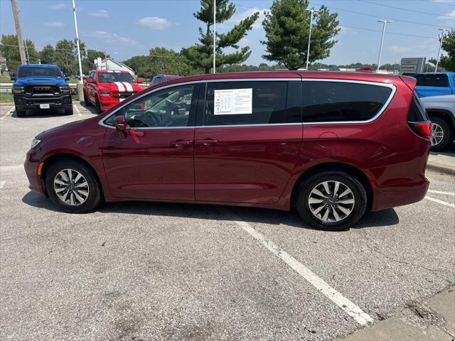 used 2022 Chrysler Pacifica Hybrid car, priced at $20,500