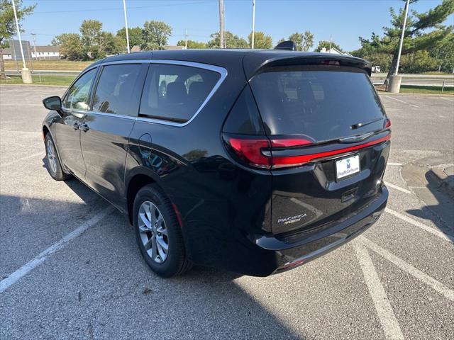 new 2024 Chrysler Pacifica car, priced at $41,690