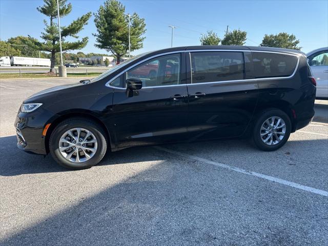 new 2024 Chrysler Pacifica car, priced at $41,690