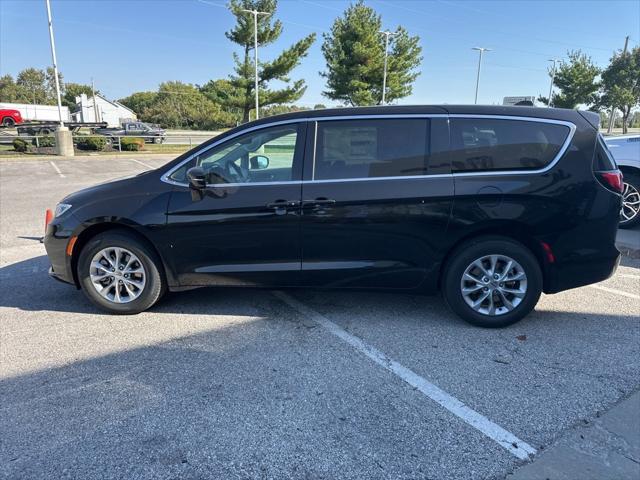 new 2024 Chrysler Pacifica car, priced at $41,690