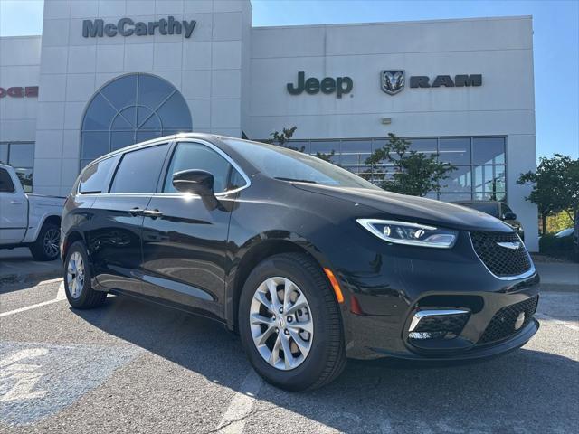 new 2024 Chrysler Pacifica car, priced at $41,690