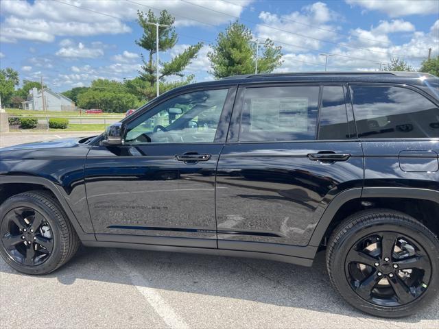 new 2024 Jeep Grand Cherokee car, priced at $52,000