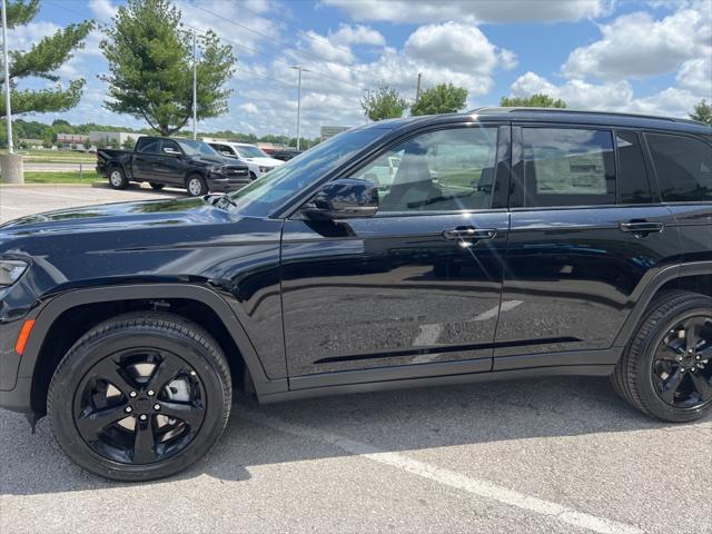 new 2024 Jeep Grand Cherokee car, priced at $52,000