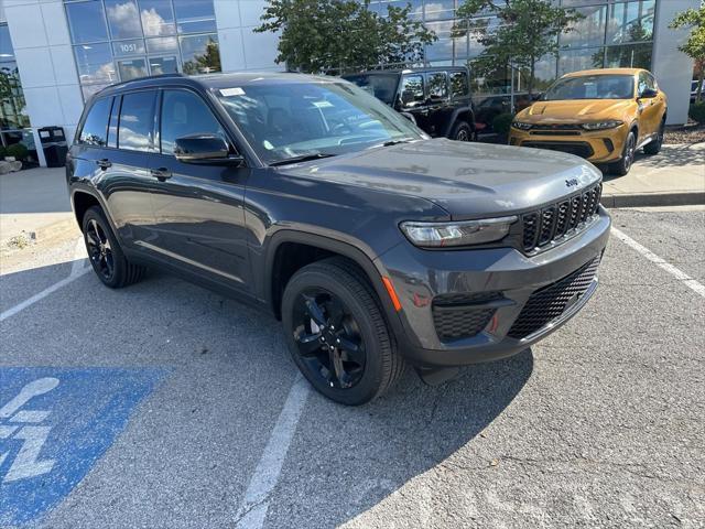 new 2024 Jeep Grand Cherokee car, priced at $43,675