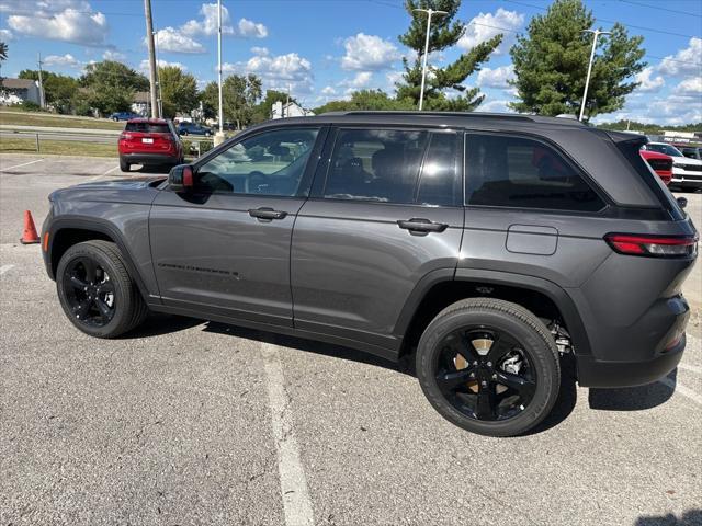 new 2024 Jeep Grand Cherokee car, priced at $43,675