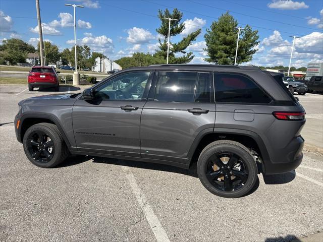 new 2024 Jeep Grand Cherokee car, priced at $43,675