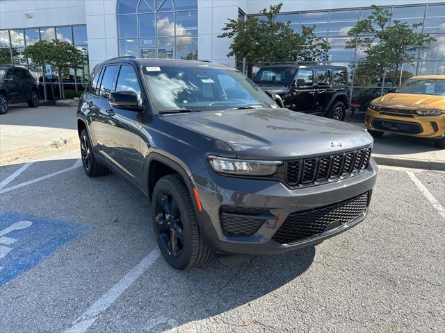 new 2024 Jeep Grand Cherokee car, priced at $43,675