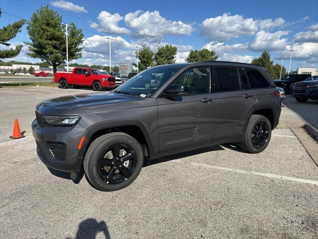 new 2024 Jeep Grand Cherokee car, priced at $43,675