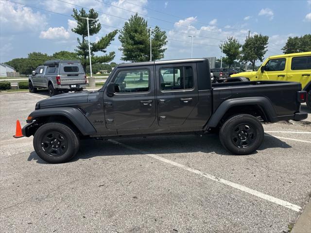 new 2024 Jeep Gladiator car, priced at $39,025