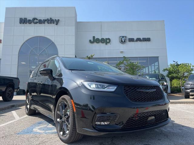 new 2024 Chrysler Pacifica car, priced at $51,705