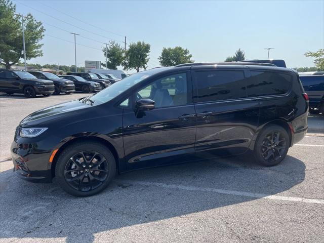 new 2024 Chrysler Pacifica car, priced at $51,705