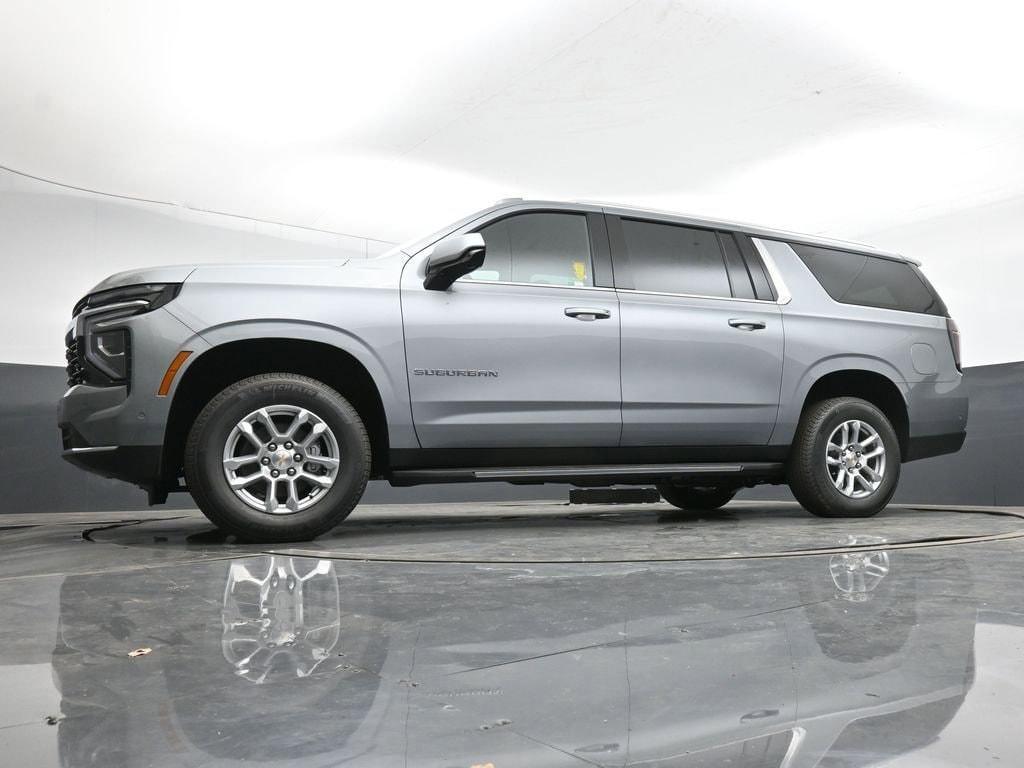 new 2025 Chevrolet Suburban car, priced at $64,470