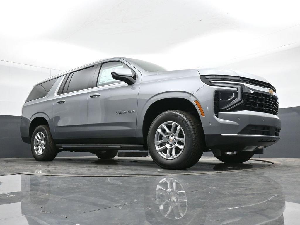 new 2025 Chevrolet Suburban car, priced at $64,470
