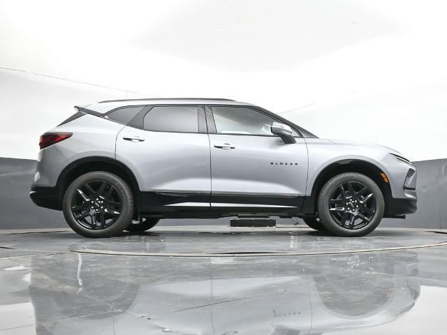 new 2025 Chevrolet Blazer car