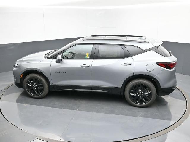 new 2025 Chevrolet Blazer car, priced at $45,415