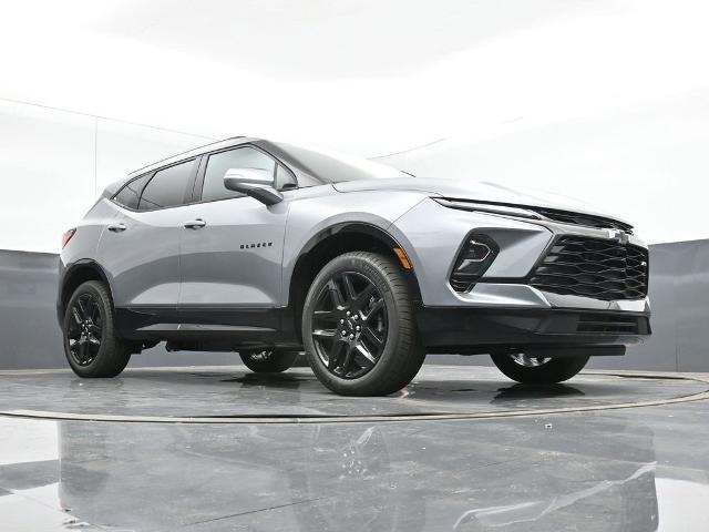 new 2025 Chevrolet Blazer car