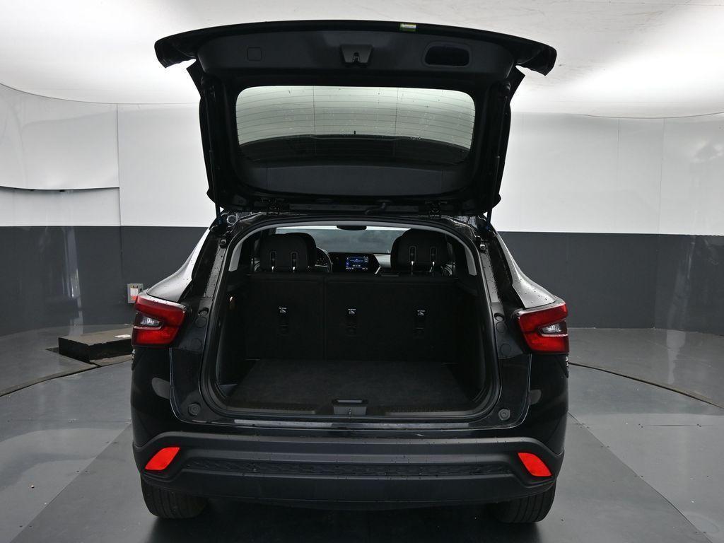 used 2025 Chevrolet Trax car, priced at $20,991