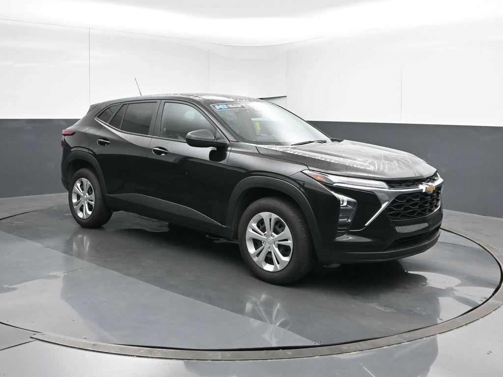 used 2025 Chevrolet Trax car, priced at $20,991