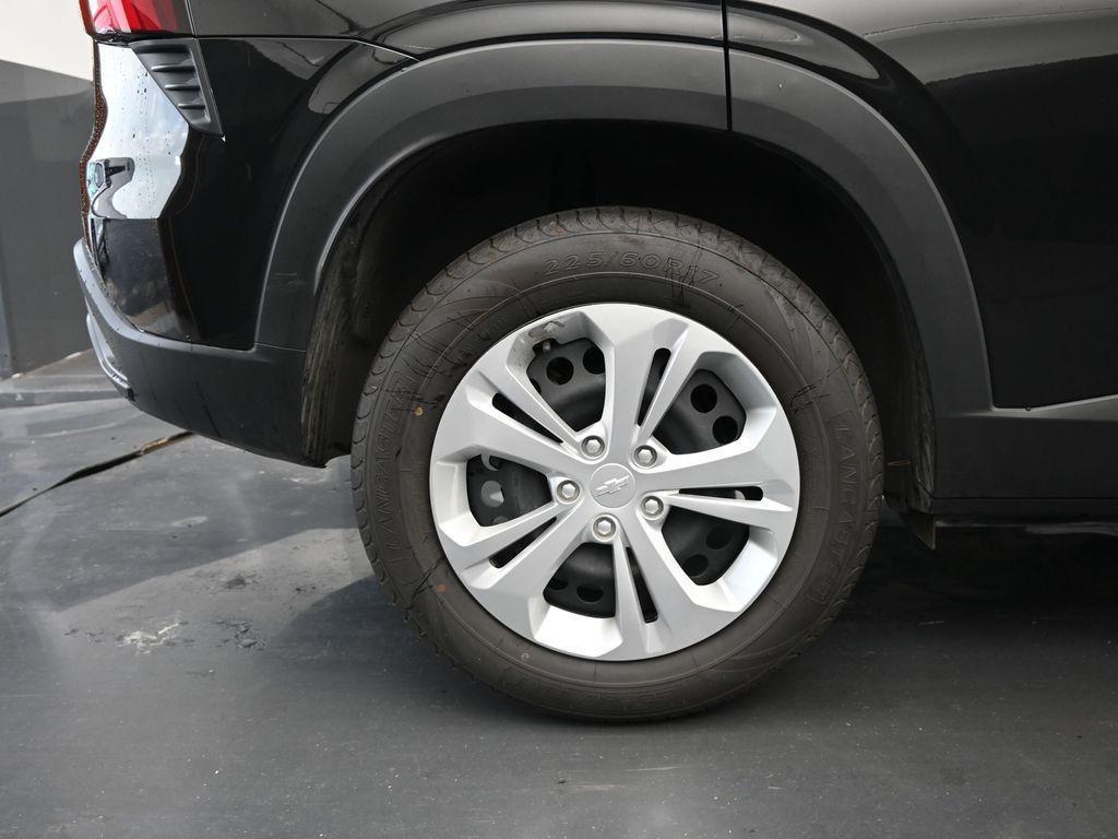 used 2025 Chevrolet Trax car, priced at $20,991