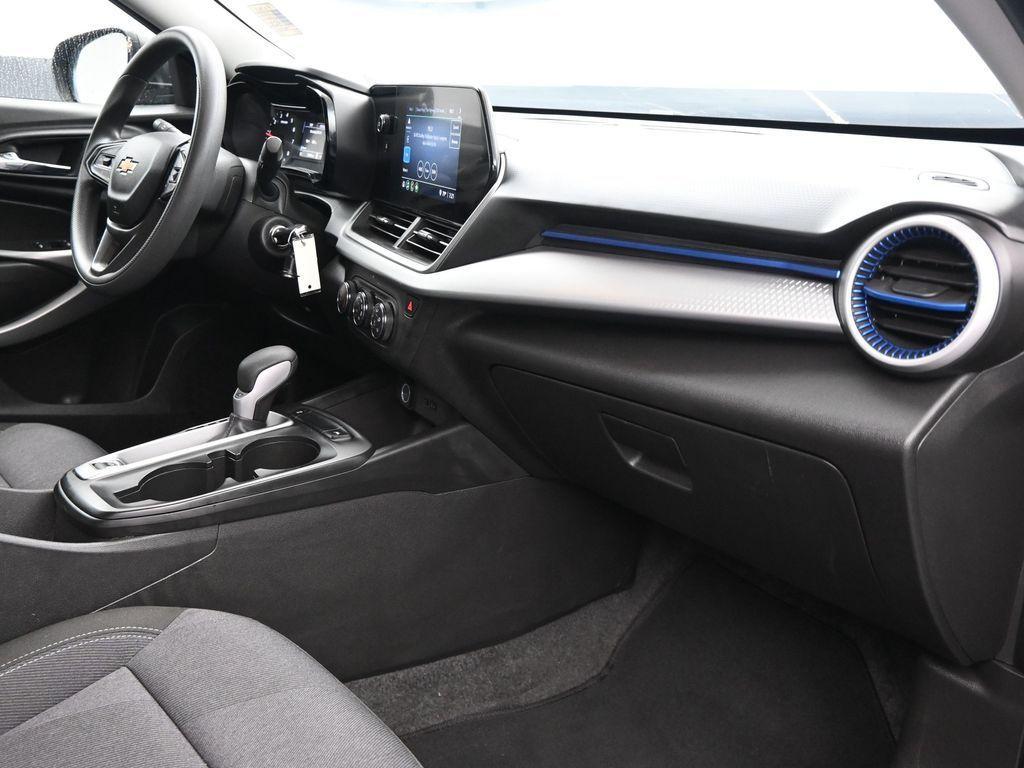 used 2025 Chevrolet Trax car, priced at $20,991