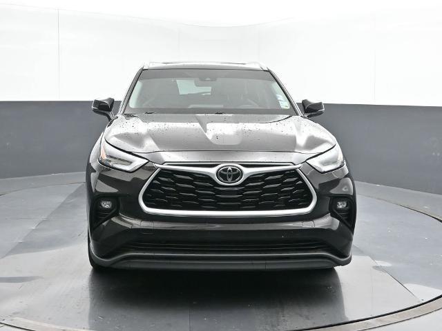 used 2022 Toyota Highlander car, priced at $34,991