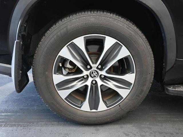 used 2022 Toyota Highlander car, priced at $34,991
