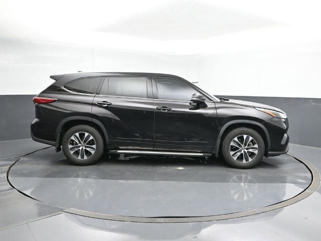 used 2022 Toyota Highlander car, priced at $34,991