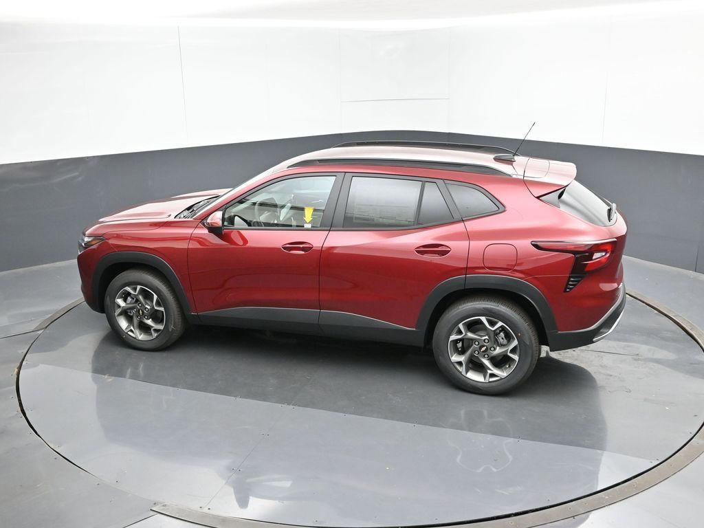 new 2025 Chevrolet Trax car, priced at $25,910