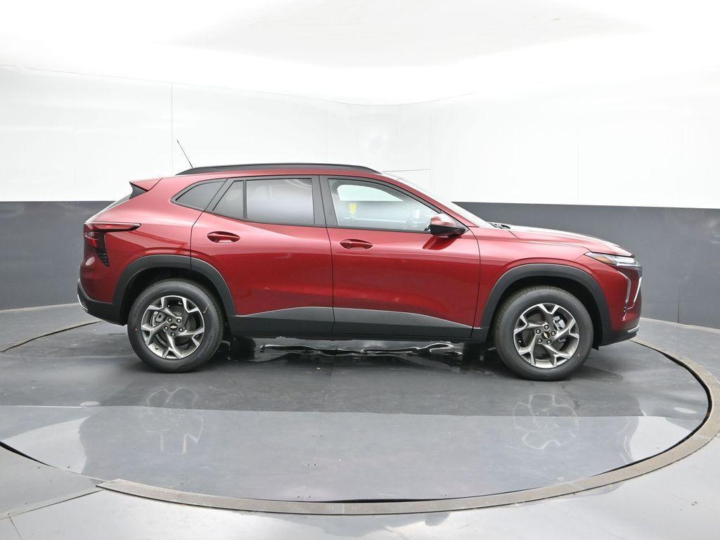 new 2025 Chevrolet Trax car, priced at $25,910
