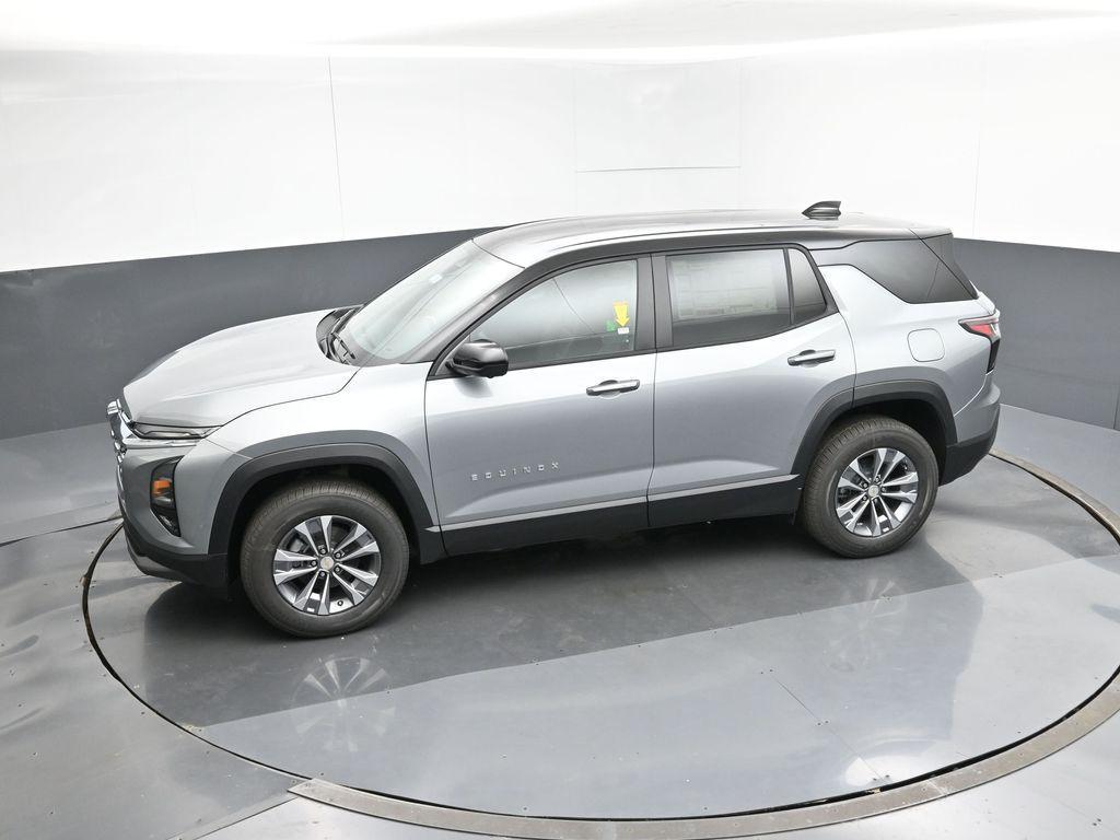new 2026 Chevrolet Equinox car, priced at $30,325