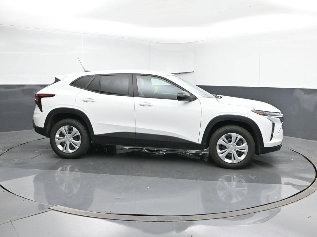 used 2025 Chevrolet Trax car, priced at $19,990