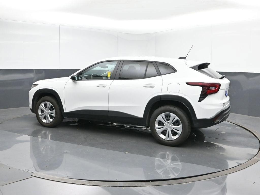 used 2025 Chevrolet Trax car, priced at $19,990