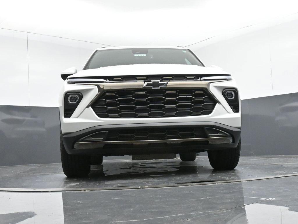 new 2025 Chevrolet TrailBlazer car, priced at $29,255