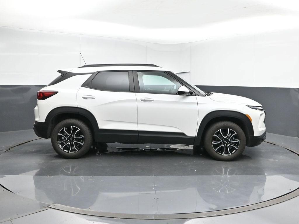 new 2025 Chevrolet TrailBlazer car, priced at $29,255