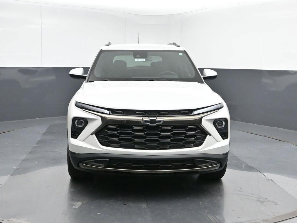 new 2025 Chevrolet TrailBlazer car, priced at $29,255