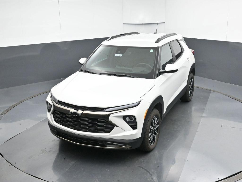 new 2025 Chevrolet TrailBlazer car, priced at $29,255