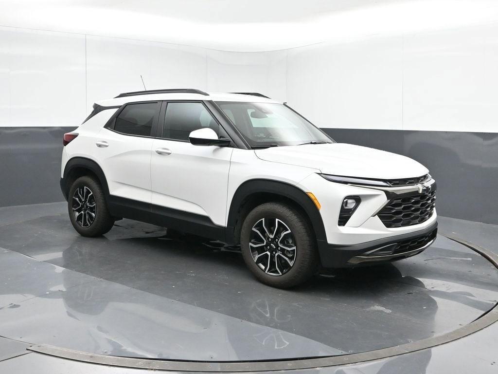 new 2025 Chevrolet TrailBlazer car, priced at $29,255