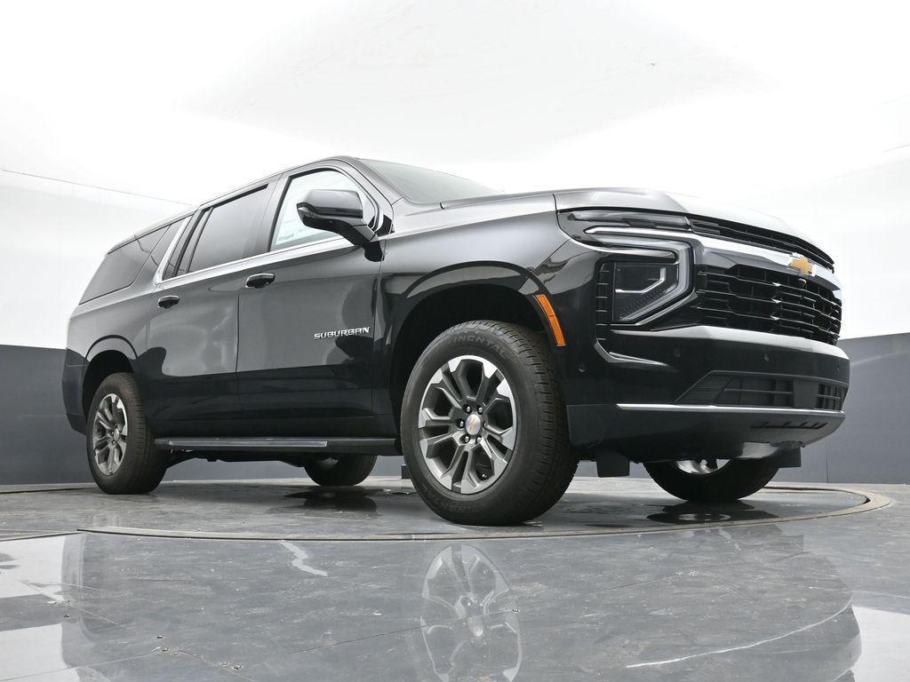 new 2025 Chevrolet Suburban car, priced at $65,660