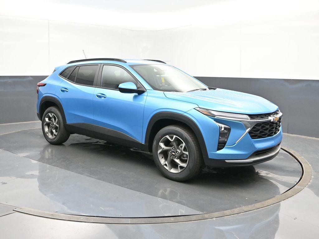 new 2025 Chevrolet Trax car, priced at $26,305