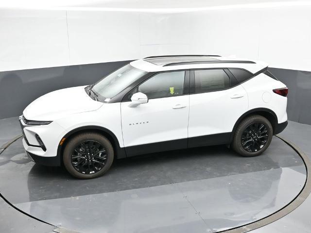 new 2024 Chevrolet Blazer car, priced at $44,452