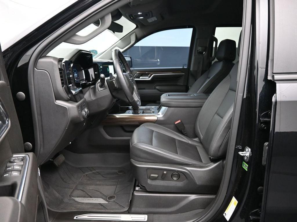 used 2022 Chevrolet Silverado 1500 car, priced at $35,991