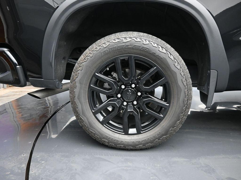 used 2022 Chevrolet Silverado 1500 car, priced at $35,991