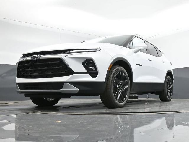 new 2025 Chevrolet Blazer car