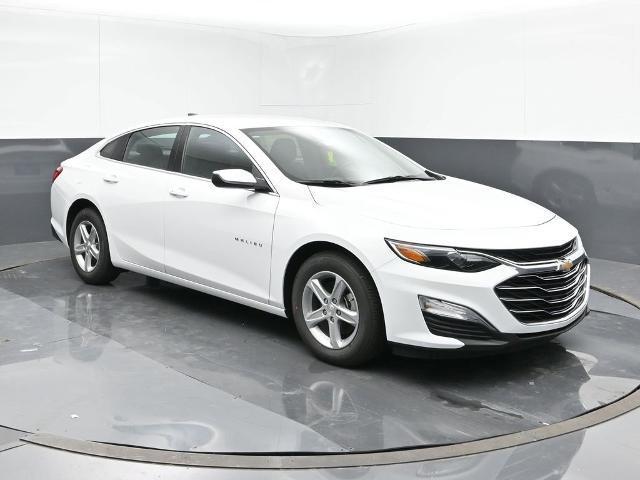 new 2025 Chevrolet Malibu car