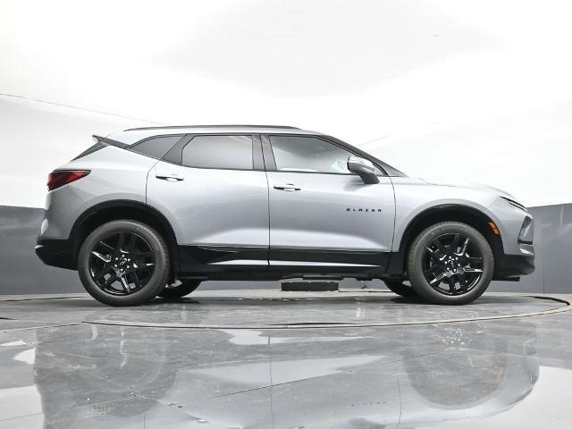 new 2025 Chevrolet Blazer car